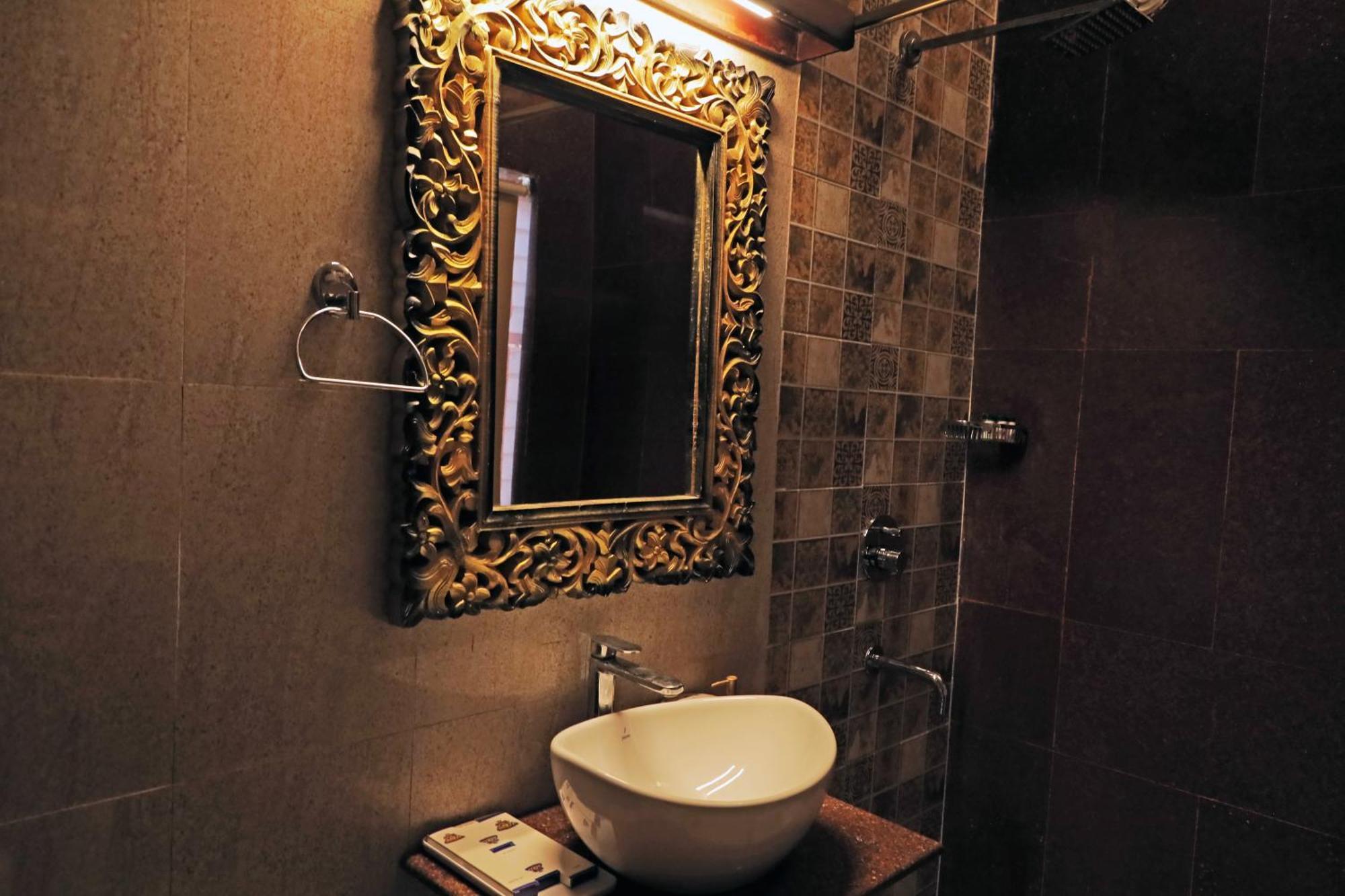 The Neeraj Ganga Heritage Palace Ришикеш Экстерьер фото